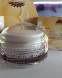 KEM DƯỠNG TRẮNG CHIẾT XUẤT CÚC LA MÃ