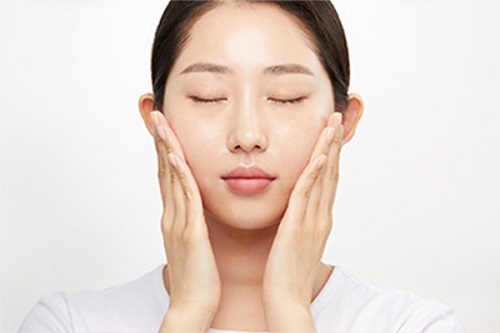 Nước Hoa Hồng Innisfree Giúp Mịn Sáng Màu Hết Khô Ráp